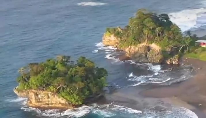 Pesona Pantai Madasari Pangandaran.