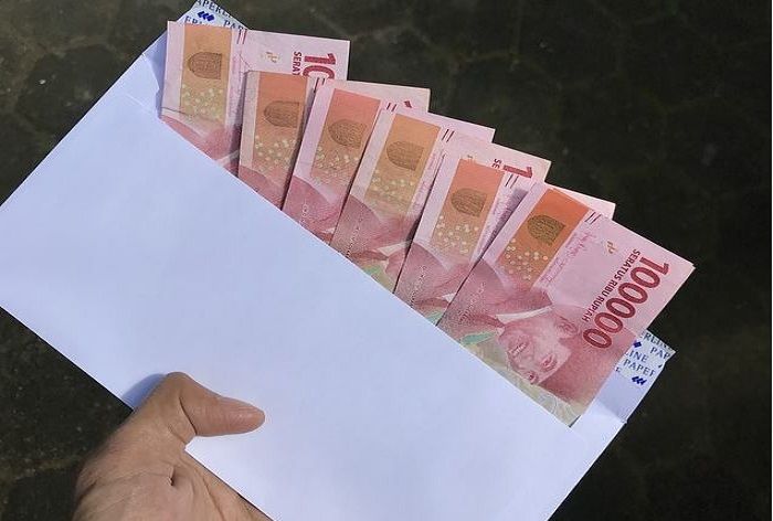 Ilustrasi - Informasi BLT UMKM akan cair Rp 600 ribu dan cara cek BPUM di link eform.bri.co.id pakai NIK KTP lewat HP. Cek di sini.