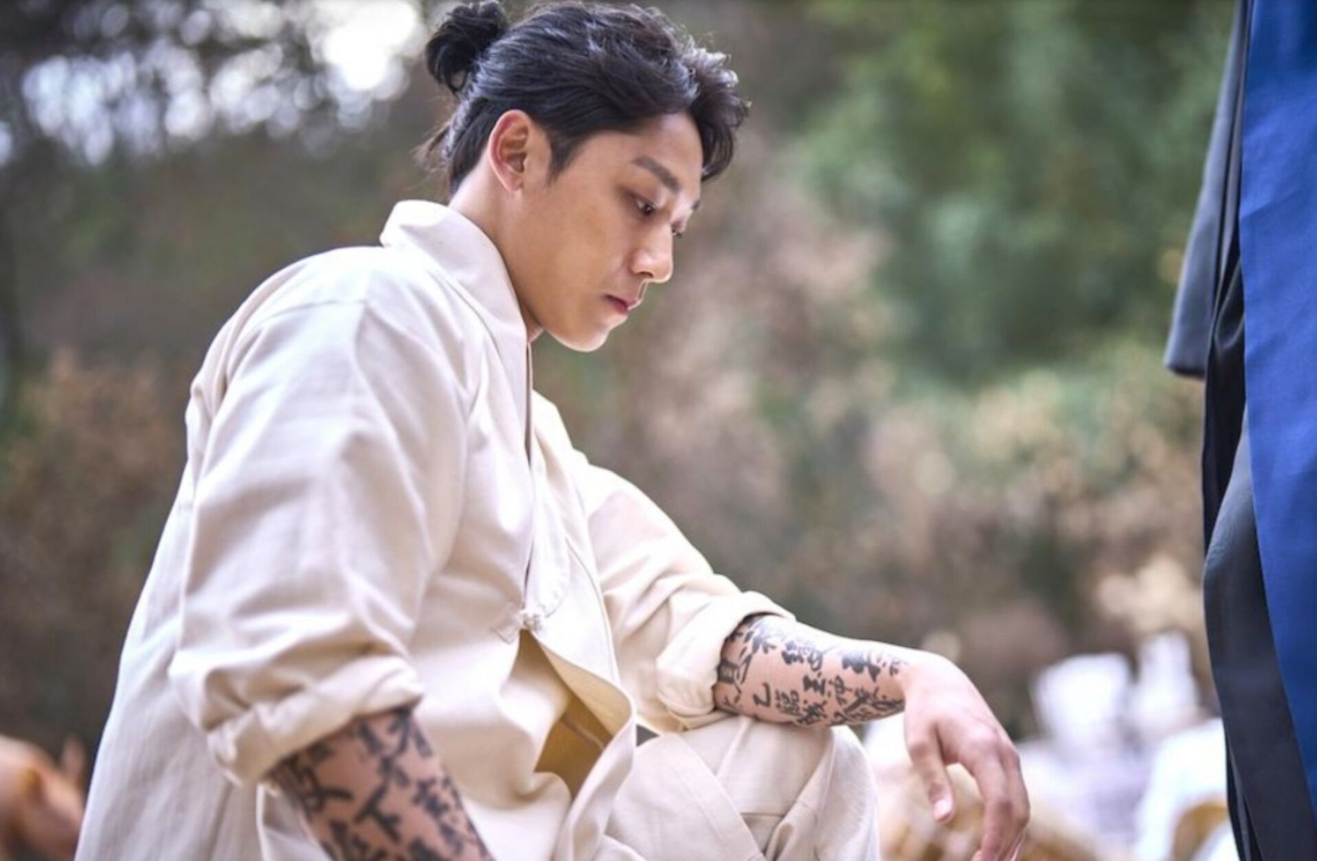 Lee Do Hyun Jadi Dukun di Film Exhuma, Tayang di Bioskop Februari Mendatang