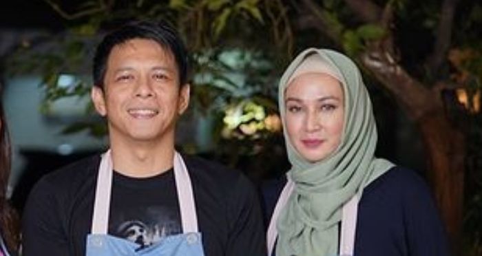 Profil dan Biodata Dina Lorenza, Awet Muda di Usia 46 Tahun dan Punya