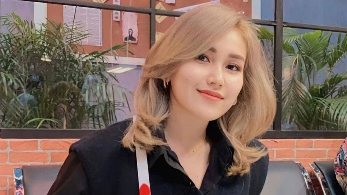 Ayu Ting Ting Buka Suara Usai Dihujat Gegara Pegang Tangan Ji Chang Wook