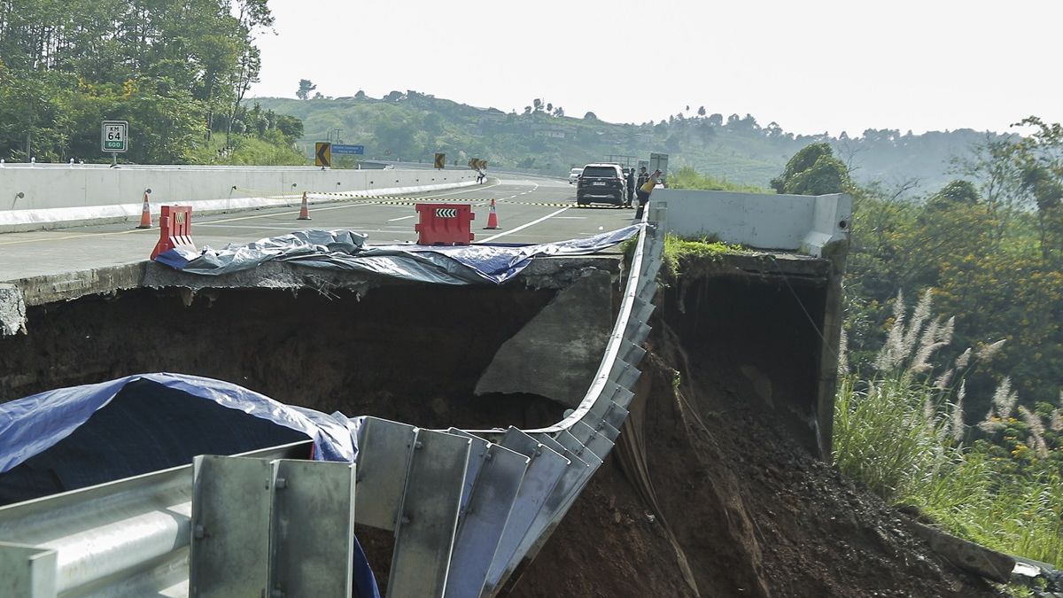 Amblesnya Tol Bocimi Ganggu Arus Mudik Lebaran 2024, Menhub Budi: Ada Jalan Ateri dan Kereta Api