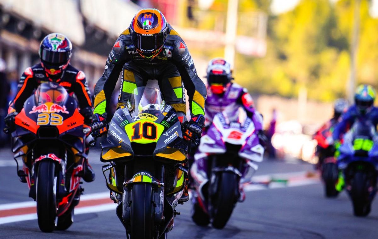 Sprint race MotoGP Portugal 2023 di Trans7 hari ini live pukul 21.45 WIB. Nonton siaran langsung gratis di TV dan streaming. 