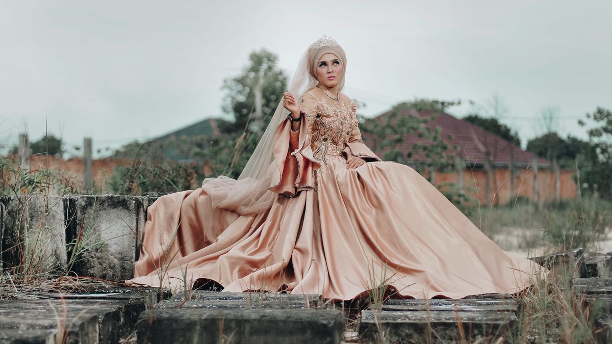 Lebaran Menyala, Baju Shimmer di Mana-mana Bikin Mata Silau Terpana