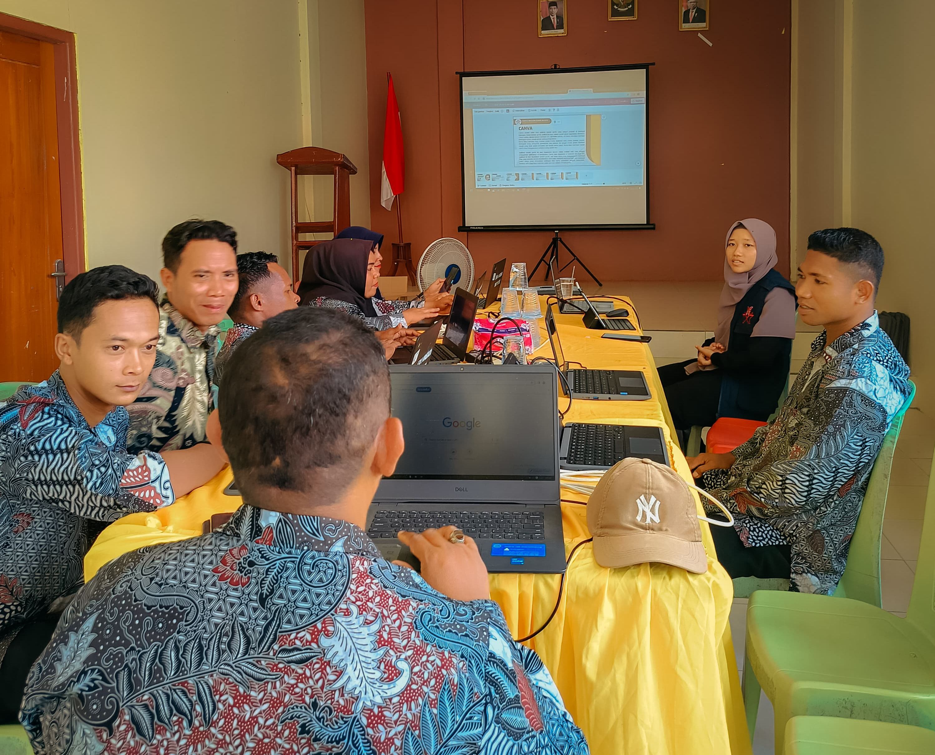 Santri UGD Al Fath memberikan pelatihan di bidang IT di Desa Dava dan Desa Widit, Pulau Buru, Maluku.