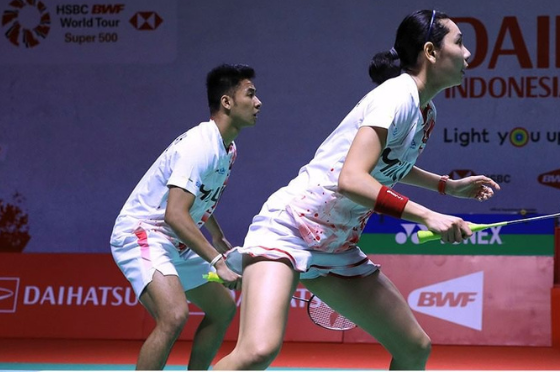 Dejan Ferdinansyah/Gloria Emanuelle Widjaja maju ke perempat final Thailand Masters 2023 setelah mengalahkan Supak Jomkoh/Supissara Paewsampran (Thailand), 19-21, 21-19, 21-16, Kamis, 2 Februari 2023.*