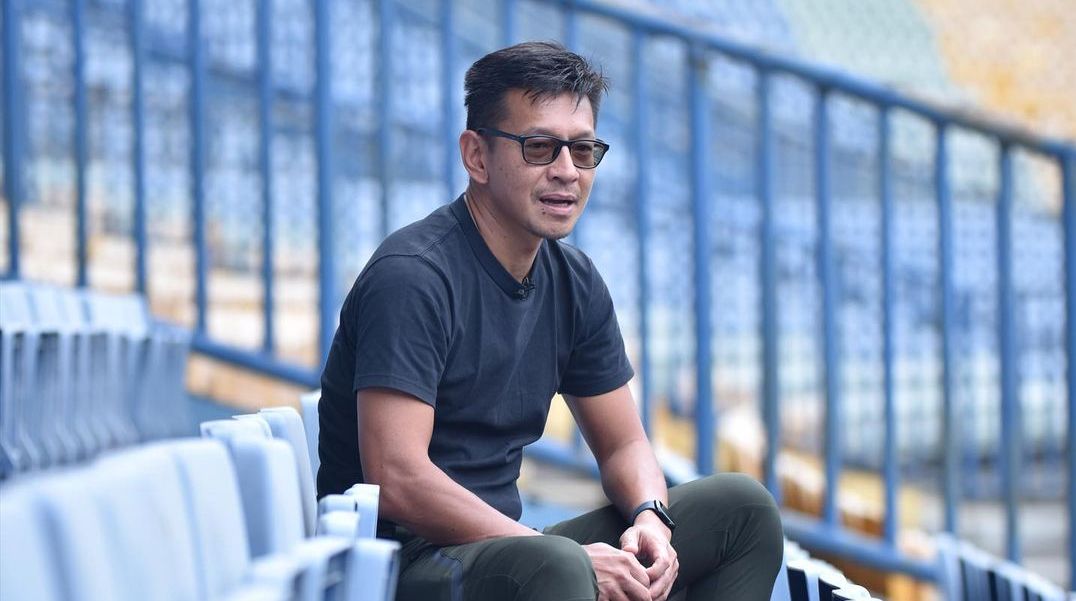 Direktur PT Persib Bandung Bermartabat, Teddy Tjahjono beri kode nyerah kejar PSM Makassar.