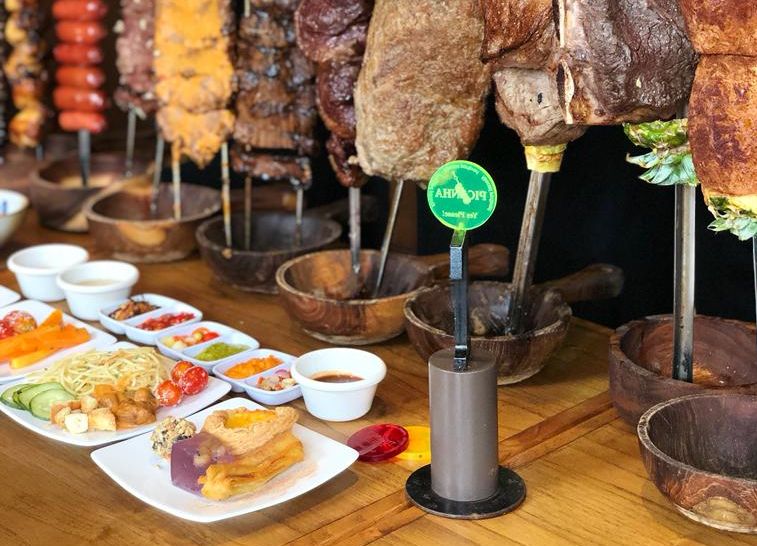 Feast Restaurant yang berada di Sheraton Bandung Hotel & Towers kembali hadirkan menu barbekyu ala Brazil.