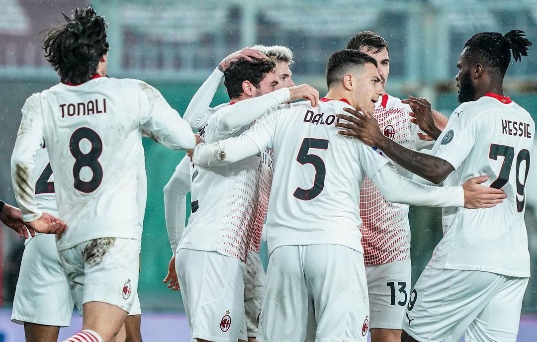 Link Live Streaming Sassuolo Vs Ac Milan Akses Gratis Di Tv Online Pukul 21 00 Wib Sportaliga