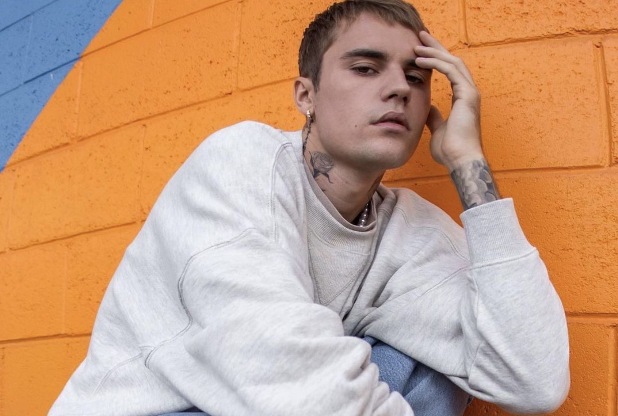 Ghost justin bieber кому посвятил