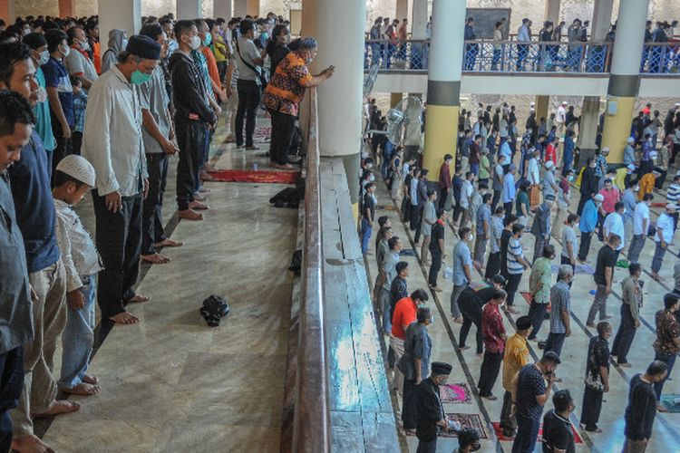 Menag Instruksikan Sholat Gaib Serentak setelah Sholat Jumat: Doakan Korban Gempa Cianjur