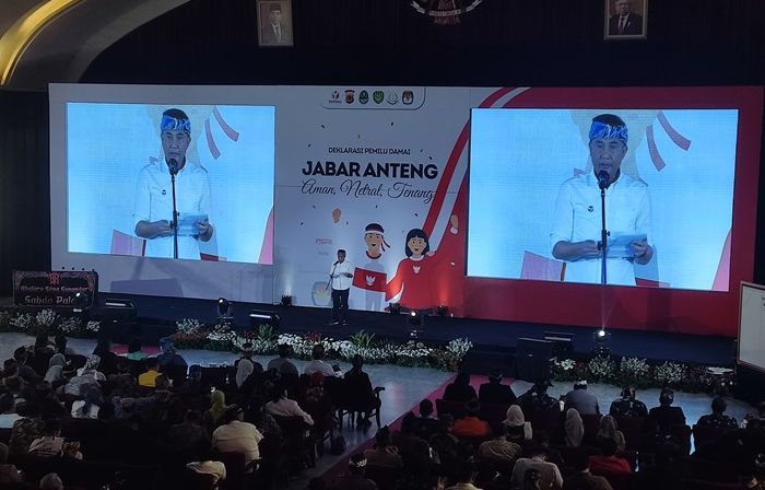 Pemprov Deklarasi Jabar Anteng jelang Pemilu 2024 di Gedung Merdeka, Kota Bandung Sabtu 18 November 2023. 