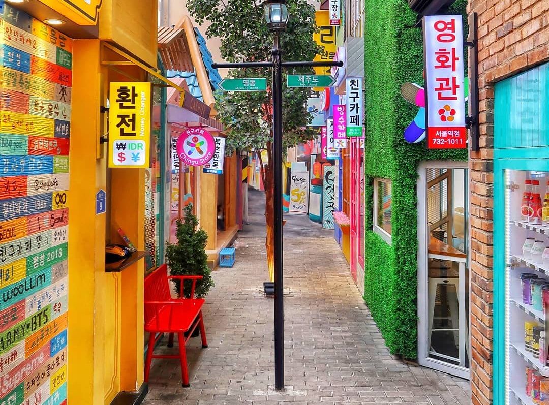 Potret restoran Chingu Cafe yang menghadirkan nuansa Korea.*