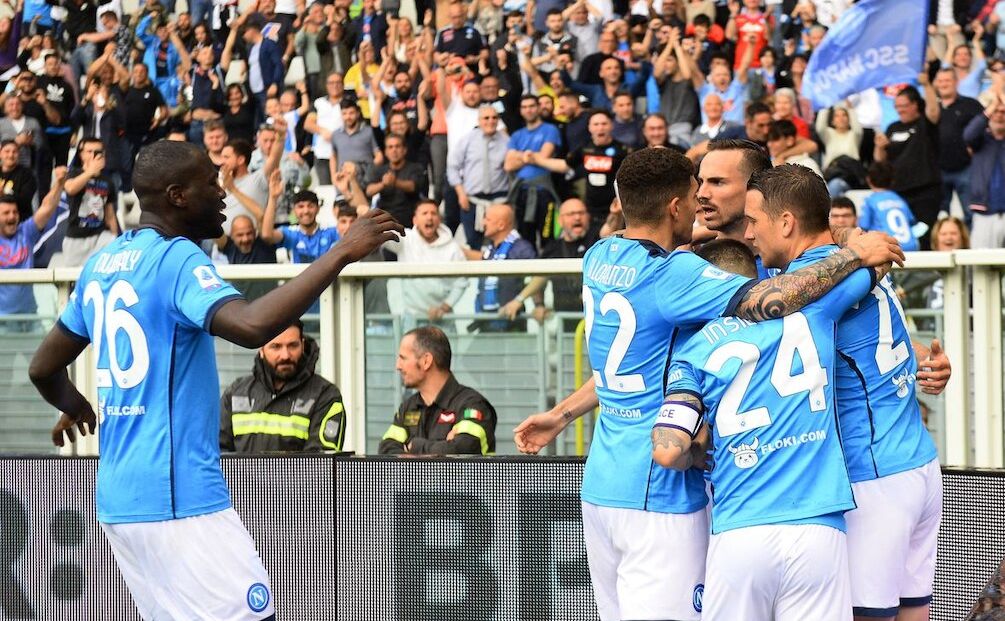 Skuad Napoli ketika merayakan gol di laga Serie A.