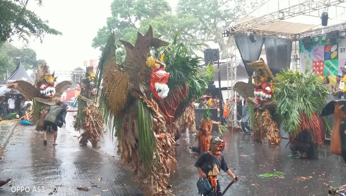 Event Akhir Tahun Syukur Waktu 12 Dibuka, Hujan Tak Mengurangi Semangat ...