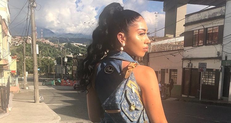 Lirik Lagu Melting - Kali Uchis, Ramai Dijadikan Backsound Konten ...