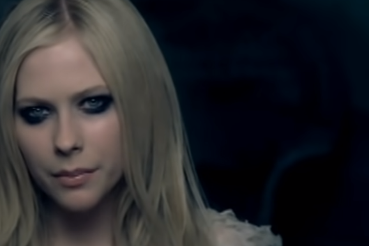 Lirik Lagu What The Hell – Avril Lavigne Dan Fakta Di Baliknya