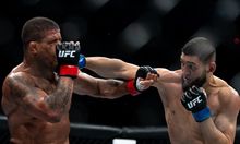 Bantai Gilbert Burns, Khamzat Chimaev Menang dengan Sulit di UFC 273: Saya Tahu Orang Brazil Memang Kuat
