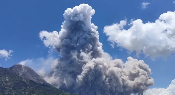 Gunung Merapi Erupsi, Video Lama Mbak Marijan jadi Sorotan: Jangan Ambil Pasir Pakai Beko, Merusak Alam!