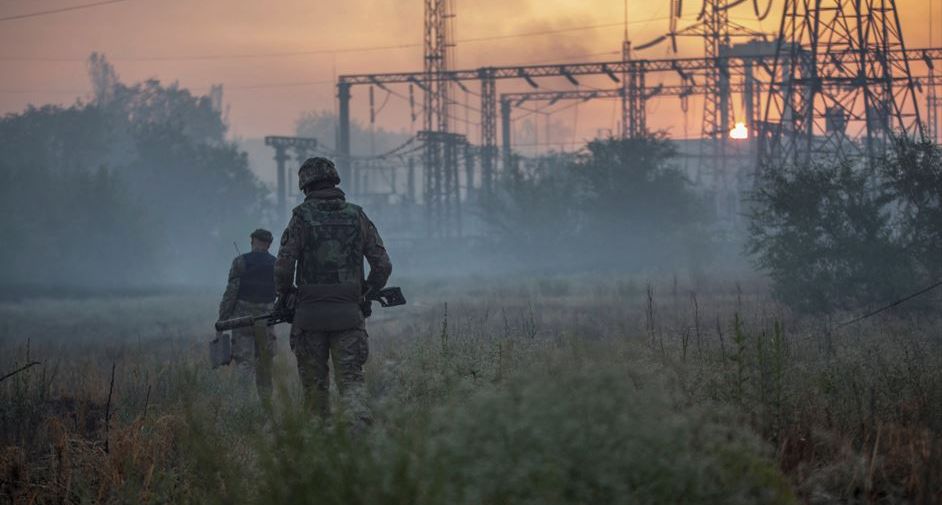 Pasukan Rusia Pasukan Rusia sepenuhnya menduduki kota Sievierodonetsk di Ukraina timur pada Sabtu, 25 Juni 2022