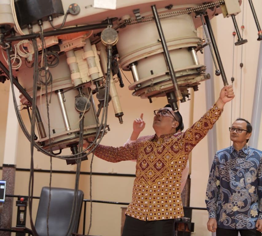 Gubernur Jabar Ridwan Kamil menghadiri acara peringatan 100 tahun Observatorium Bosscha, Senin 30 Januari 2023.