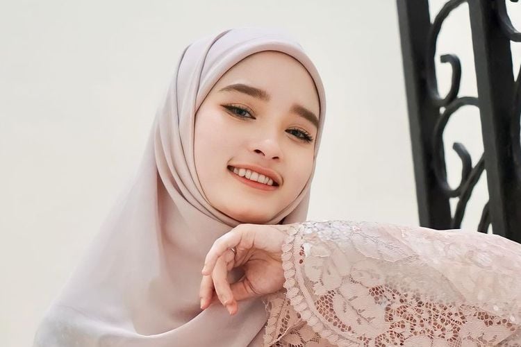 Inara Rusli Dituding Operasi Plastik: Terus Terang Aja