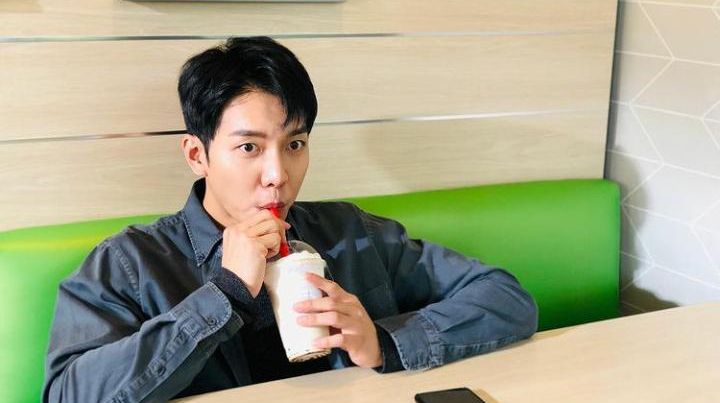 Dianggap Aneh Dan Harus Bayar Rp2 9 Juta Akibat Saluran Dewasa Lee Seung Gi Beri Penjelasan Pikiran Rakyat Com