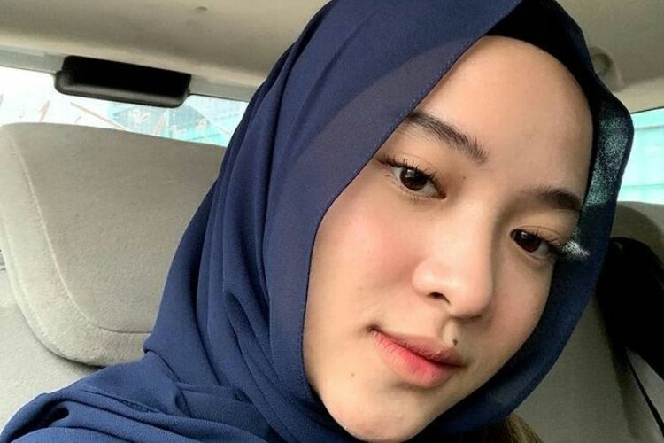 Profil Dan Biodata Nissa Sabyan Yang Dihujat Netizen Karena Unggahan Foto Terbarunya Ada Umur