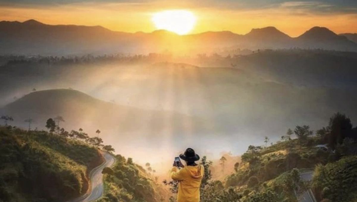 Sunrise Point Cukul rekomendasi tempat camping pangalengan melihat terbit matahari terbaik di Pangalengan