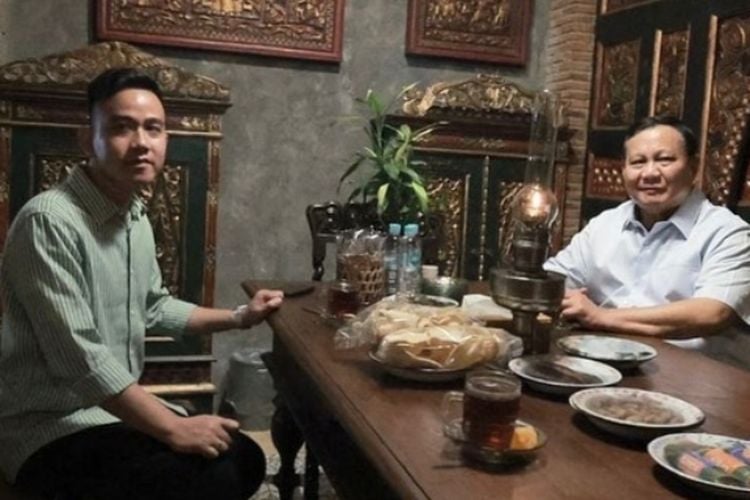 Prabowo Subianto Bertemu Gibran Rakabuming, Disemangati Relawan Jokowi