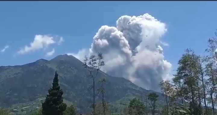 Erupsi gunung berapi/BNPB Indonesia 