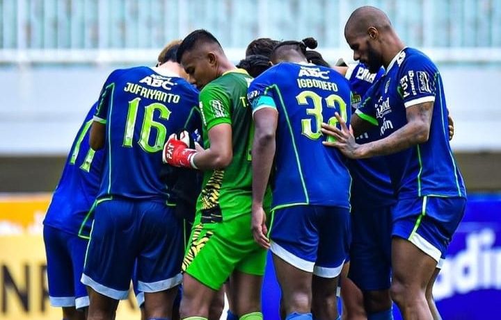 Pemain Persib Bandung saat di lapangan yang akan tandang dengan PSIS Semarang di pekan 21./Instagram/@persib/