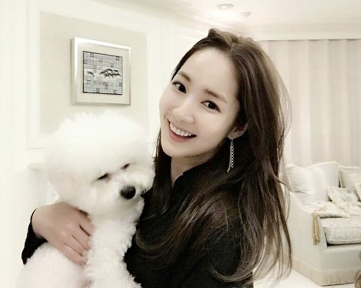Park Min Young.*