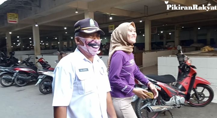 Tidak Segera Ke Lokasi Tes Swab Pedagang Dan Pemilik Kios Di Cirebon Dijemput Petugas Pikiran Rakyat Com
