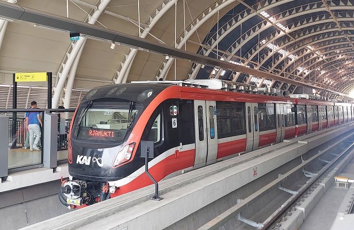 LRT Jabodebek mulai beroperasi sejak Senin, 28 Agustus 2023.