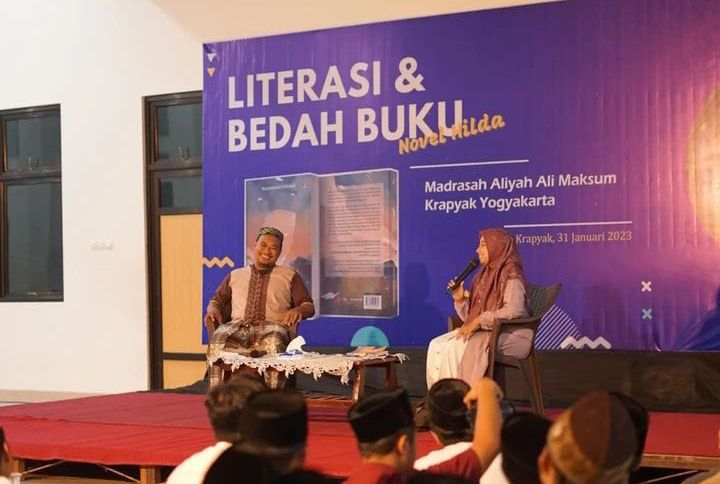 OSIS Putra MA Ali Maksum Yogyakarta Selenggarakan Bedah Buku, Angkat Isu Perempuan dari Novel Hilda
