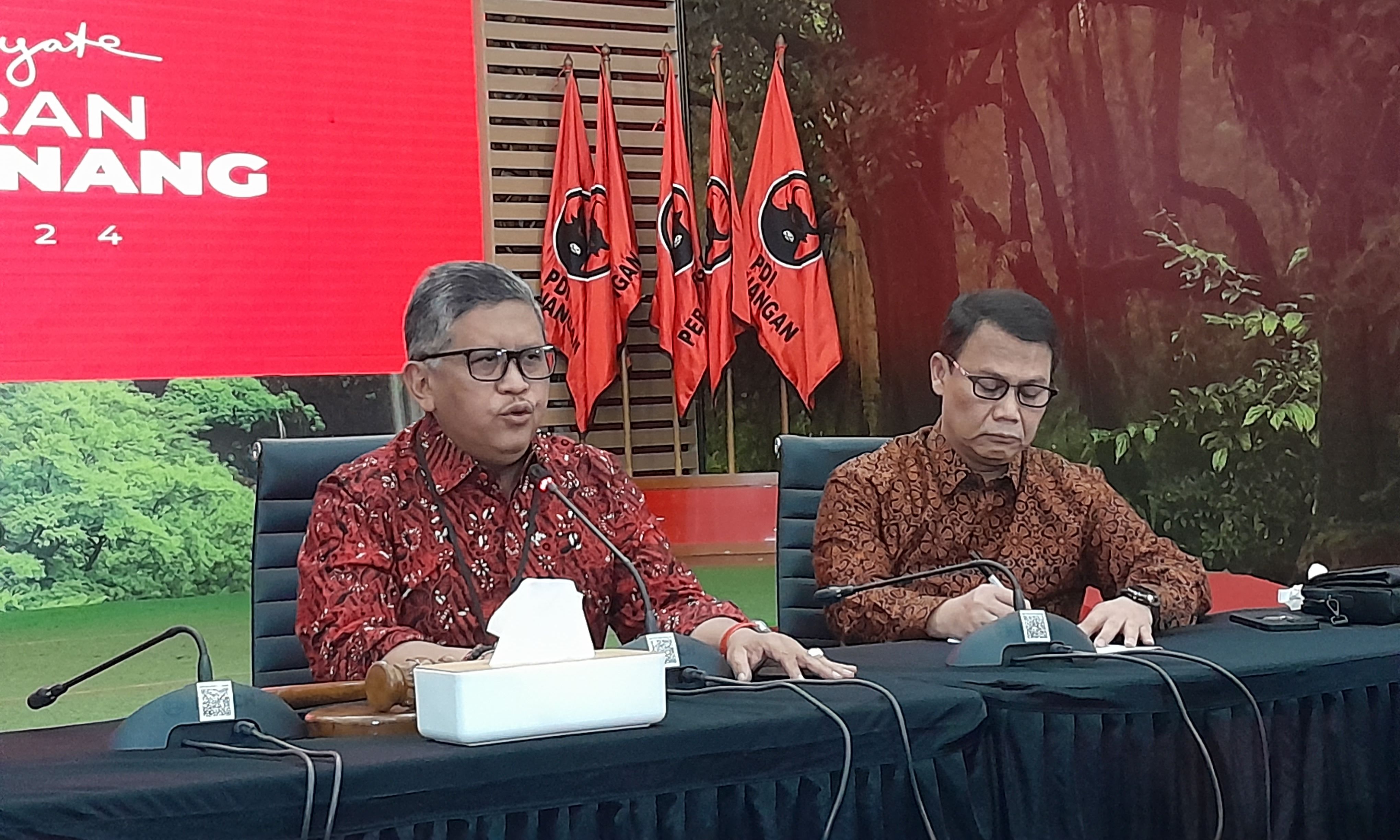 Sekjen PDIP Hasto Kristiyanto membeberkan tema HUT ke-51 PDIP pada 10 Januari 2024 mendatang.