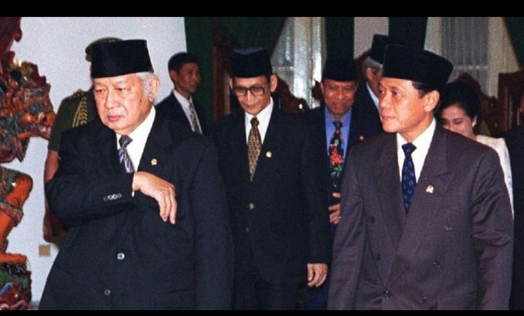 Sebelum lengser, Soeharto pernah mengungkapkan bahwa Asia Tenggara akan menjadi kawasan perdagangan bebas, dan pada tahun 2010 kawasan Asia Pasific akan membuka diri bagi masuknya barang dan jasa dari negara-negara berkembang.