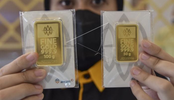 Ilustrasi. Berikut ini adalah harga emas Antam batangan pada perdagangan Sabtu, 6 Agustus 2022 hari ini turun jadi Rp989 ribu per gram.
