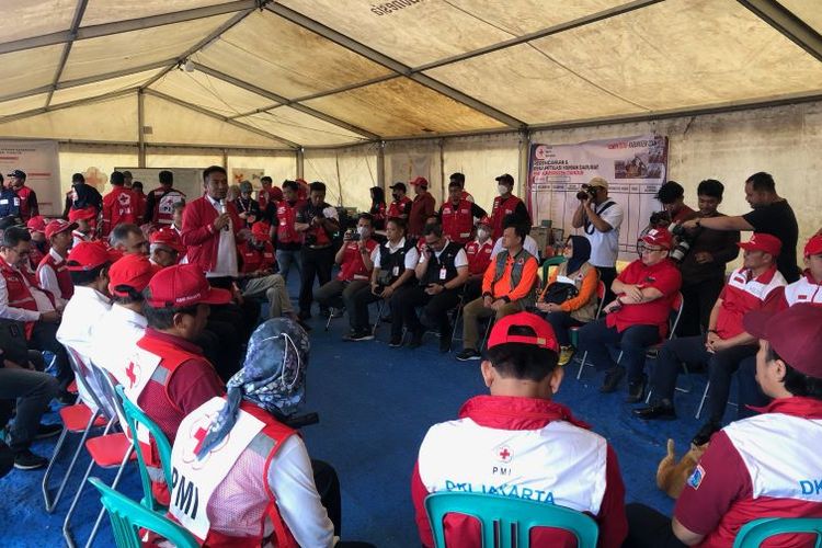 PMI Terjunkan Ratusan Anggota Bantu Pemulihan Warga Cianjur Pasca Gempa Bumi