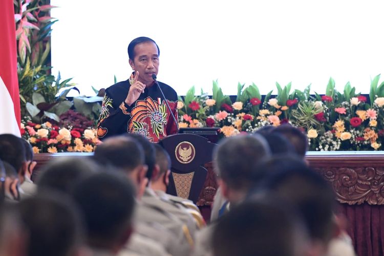 Presiden Jokowi Tegaskan ASN Bukan Harus Dilayani, Tapi Melayani!