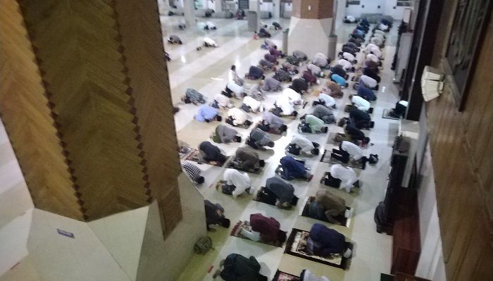 Berikut ini 10 keutamaan melaksanakan 10 hari pertama shalat tarawih dan shalat witir di Bulan Ramadhan.*