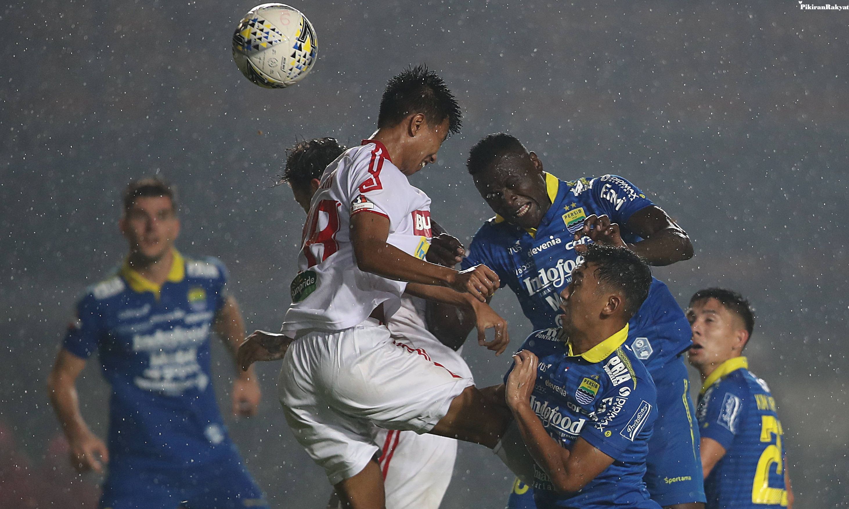  Ezechiel Ndouasel eks Persib Bandung tinggalkan Liga Indonesia.