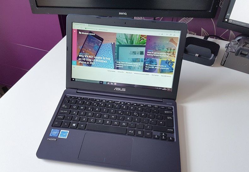 Spek dan Harga Asus VivoBook E203 Laptop 3 Jutaan Terbaik