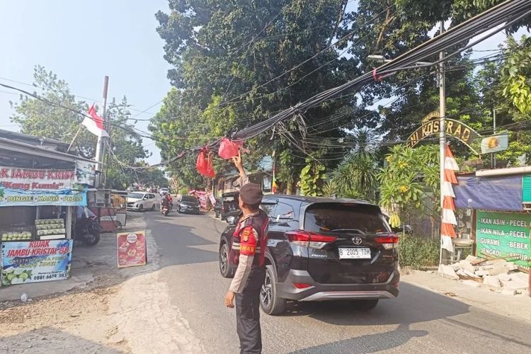 Semrawutnya Kabel Optik di Jaksel Makan Korban, Polisi: Aduan Masyarakat Sudah Ditindaklanjuti