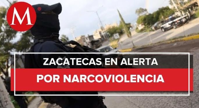  Seorang tentara terlihat sedang mengamankan kawasan kantor kepolisian di kota Encarnacion, Meksiko, usai diserang kartel narkoba./Tangkapan layar Youtube Milenio