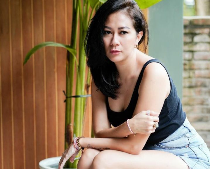 Profil Lengkap Tante Atien Selebgram Yang Juga Pemersatu Bangsa Tante Hot Sex Picture