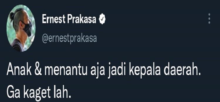 Cuitan Ernest Prakasa soal pernyataan Jokowi soal Pemilu 2024 dan masa jabatan presiden kerap berubah-rubah.