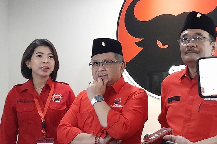 Rocky Gerung Dihalangi PDIP Ngajar Mahasiswa Jogja, Hasto Kristiyanto: Kita Nggak Pernah