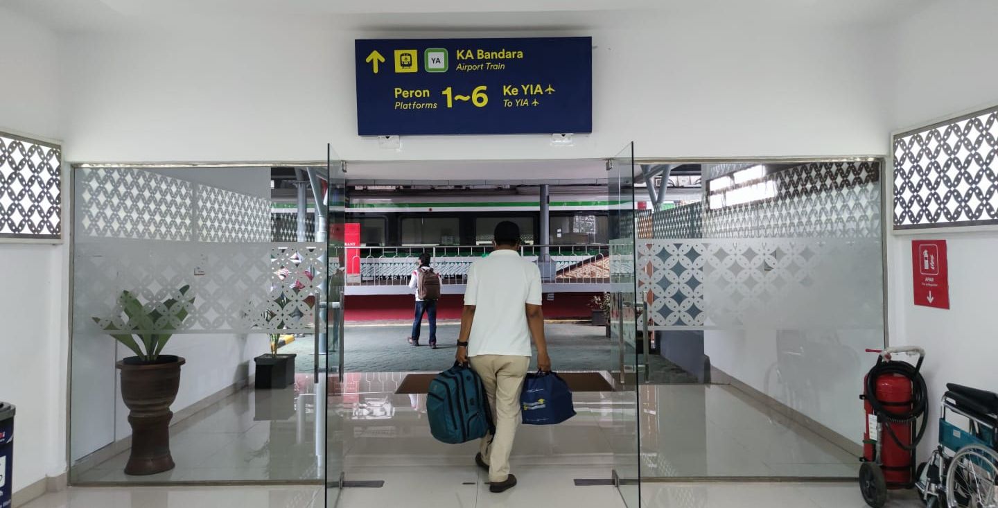 Ruang keberangkatan Kereta Api Bandara  di Stasiun Tugu Yogyakarta (YK)